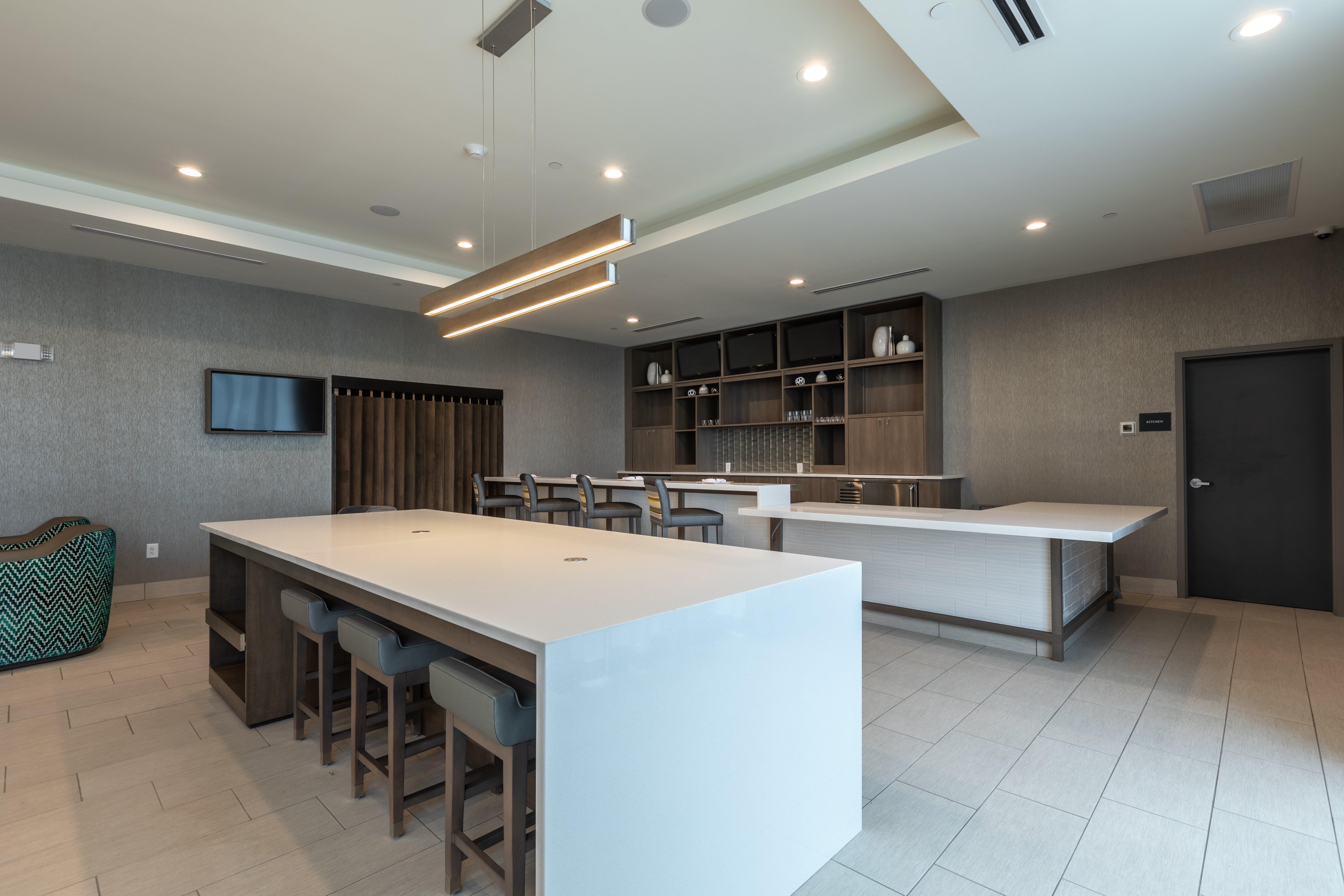Holiday Inn Greenville - Woodruff Road By Ihg Экстерьер фото