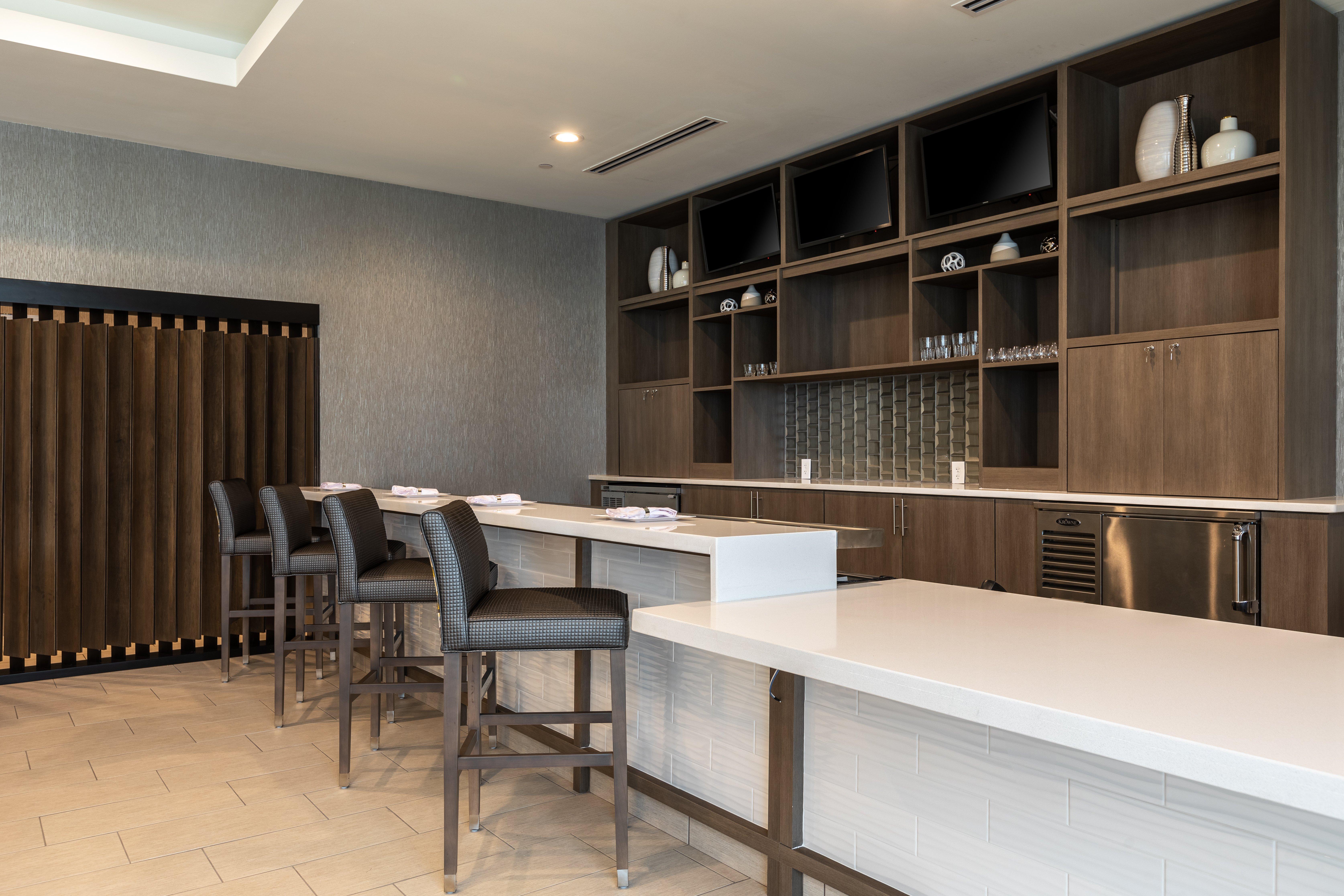Holiday Inn Greenville - Woodruff Road By Ihg Экстерьер фото