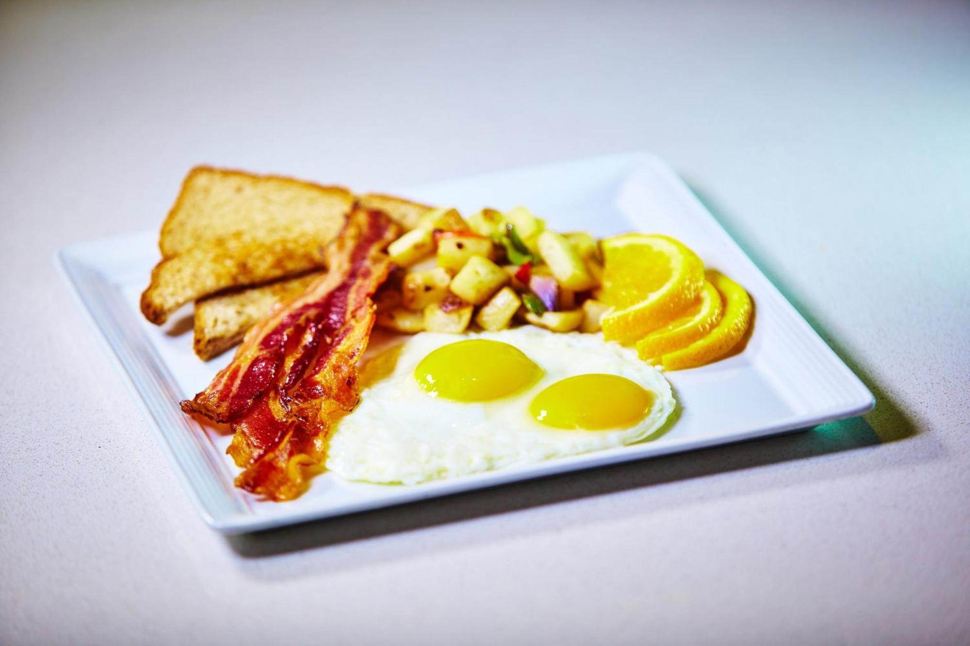 Holiday Inn Greenville - Woodruff Road By Ihg Экстерьер фото