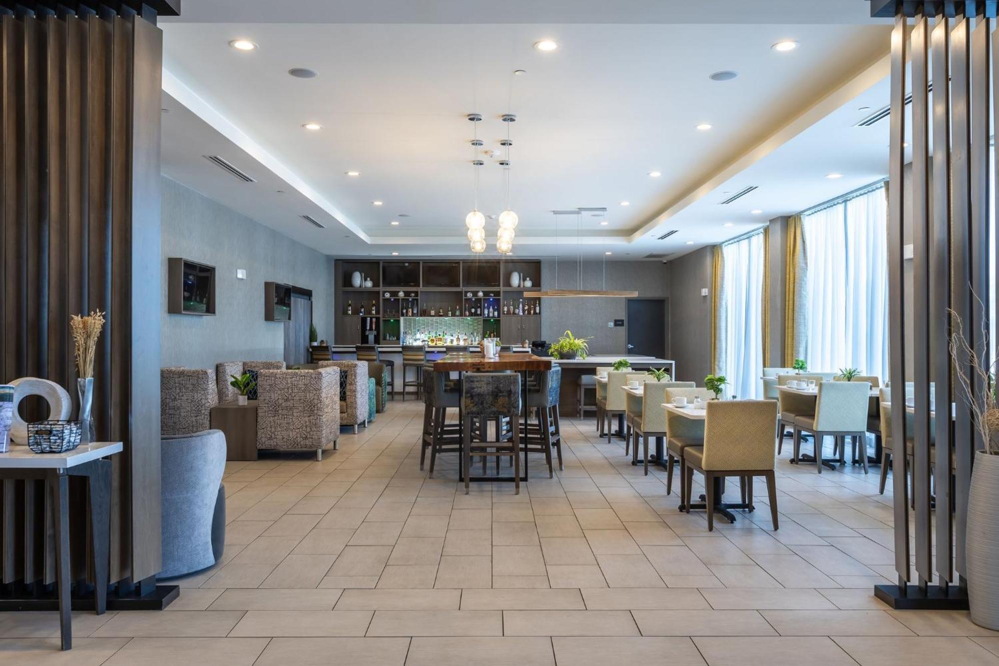 Holiday Inn Greenville - Woodruff Road By Ihg Экстерьер фото